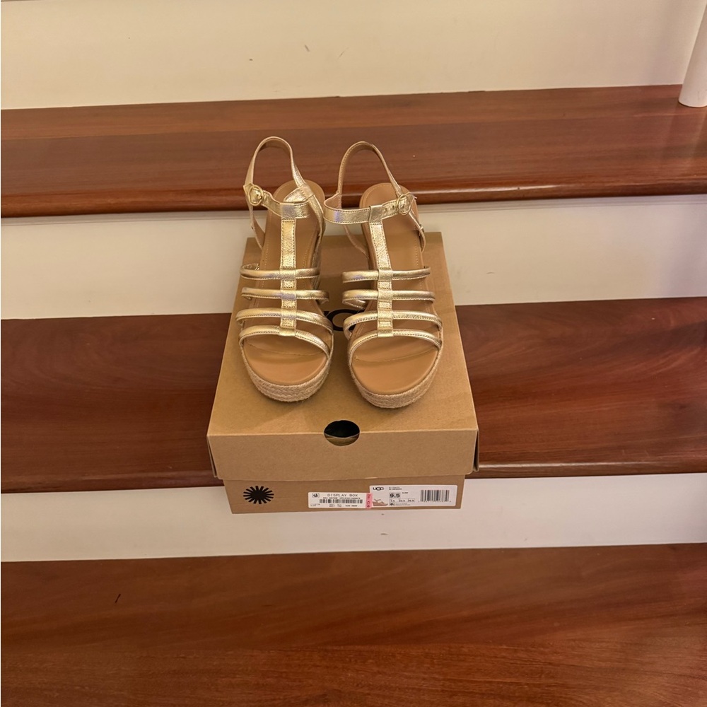 UGG Gold Strappy Sandals size9.5